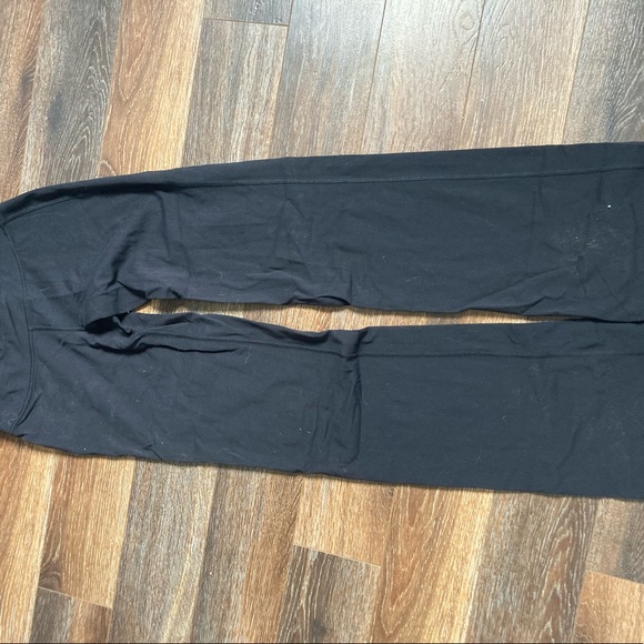 Lulu lemon Astro pants - Picture 2 of 2